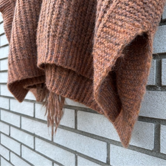 Anthropologie Knit Marled Fringe Poncho Bronze - Picture 12 of 13